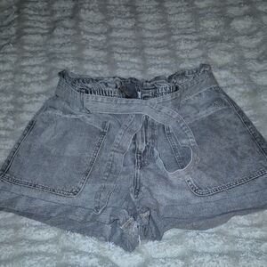 Zara Light Gray Jean Shorts with Belt